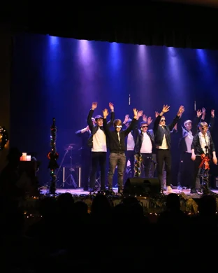 Live concert by Blue Room Holiday Cabaret