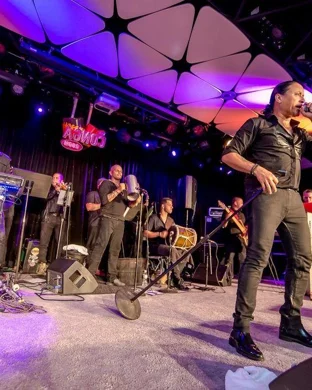 Chris Stapleton's All-American Road Show: Chris Stapleton, Lainey Wilson & Allen Stone