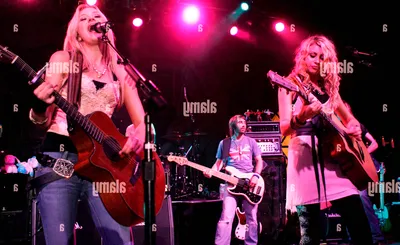 Aly & Aj