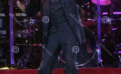 Barry Manilow