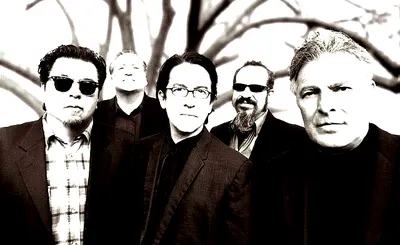 Los Lobos