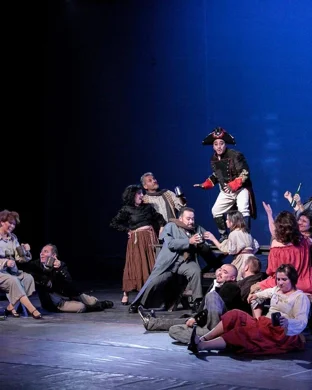 Dolly Parton's Smoky Mountain Christmas Carol